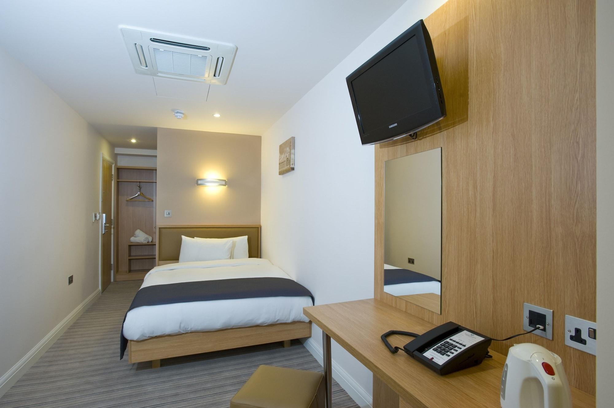 Eden Plaza Hotel London Room photo